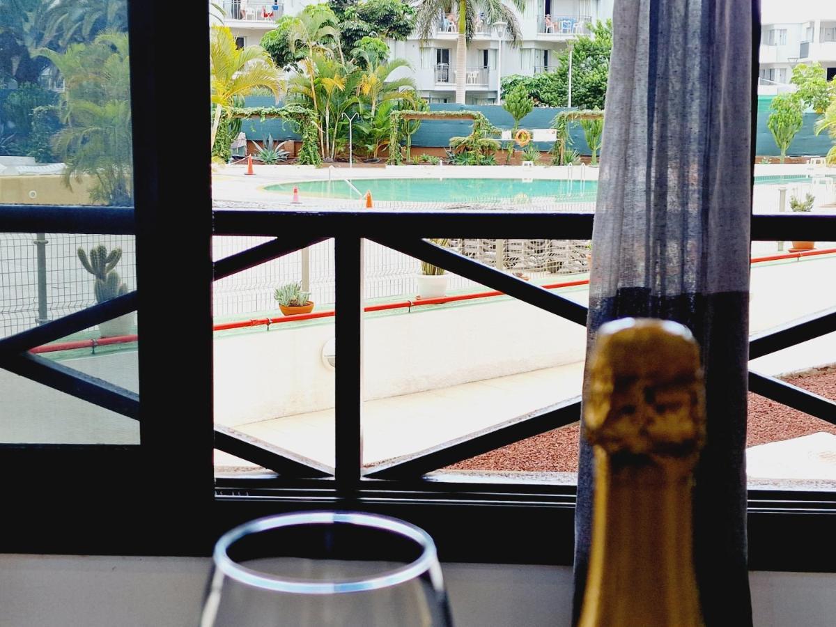 Luxury San Marino Apartment & Pool View ลอส กริสเตียนอส ภายนอก รูปภาพ