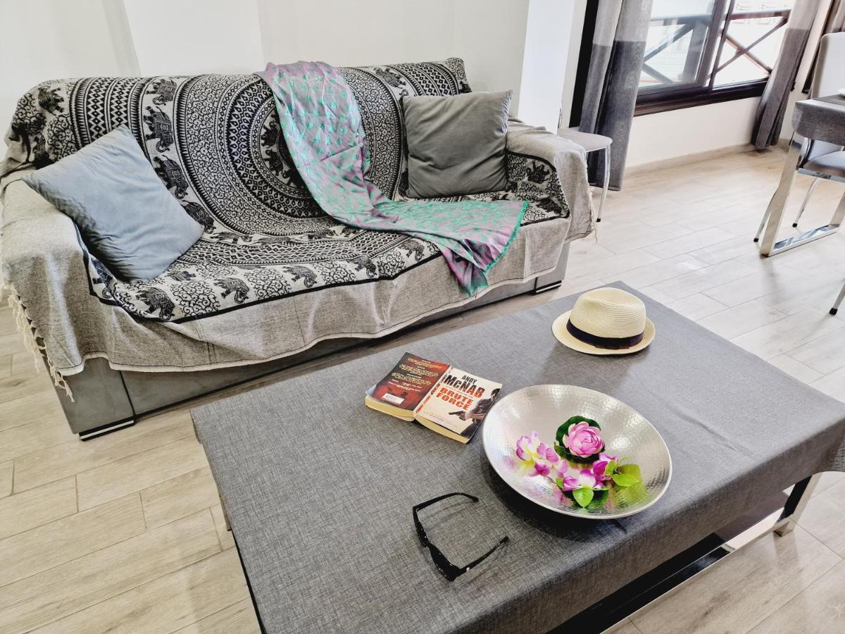 Luxury San Marino Apartment & Pool View ลอส กริสเตียนอส ภายนอก รูปภาพ