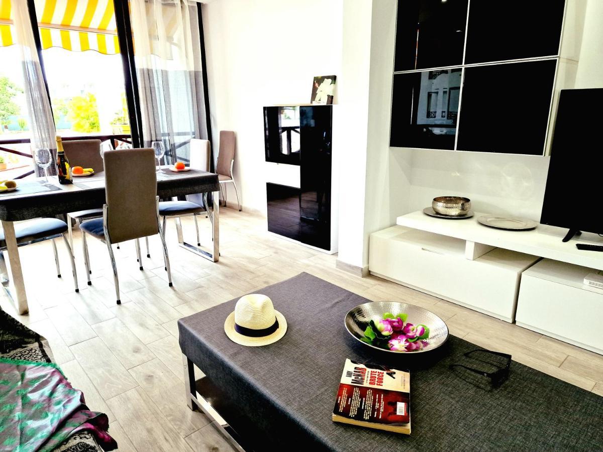 Luxury San Marino Apartment & Pool View ลอส กริสเตียนอส ภายนอก รูปภาพ