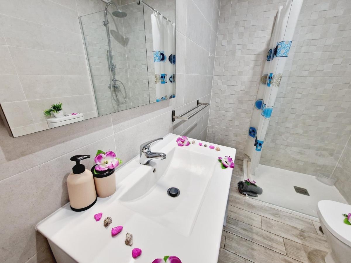 Luxury San Marino Apartment & Pool View ลอส กริสเตียนอส ภายนอก รูปภาพ
