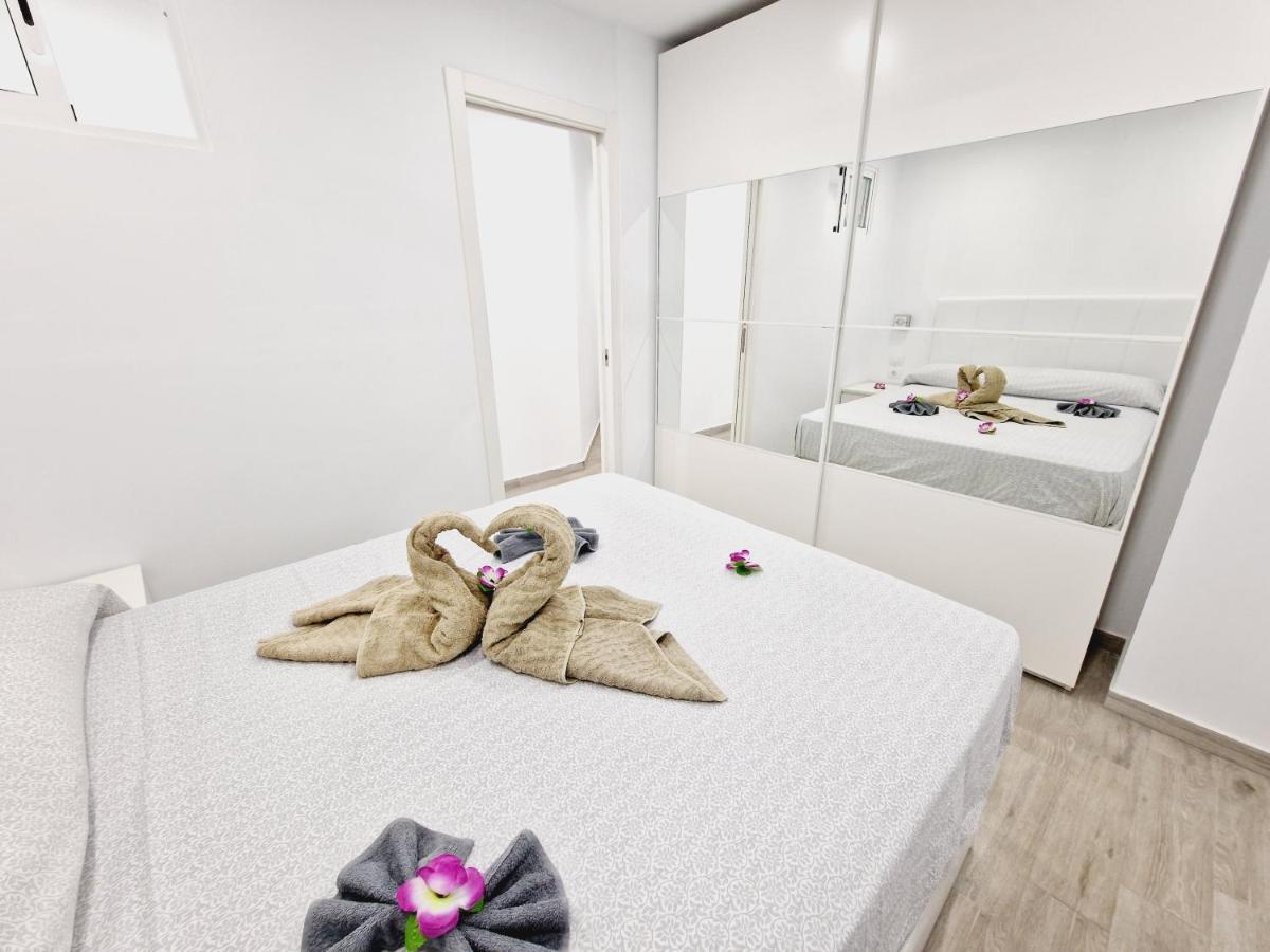 Luxury San Marino Apartment & Pool View ลอส กริสเตียนอส ภายนอก รูปภาพ